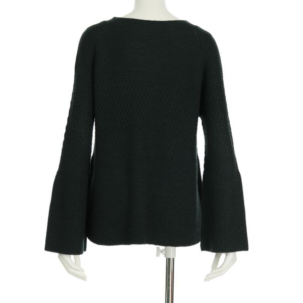 デザイン編み切り替えニット