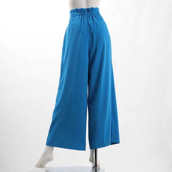 タック入りワイドパンツ