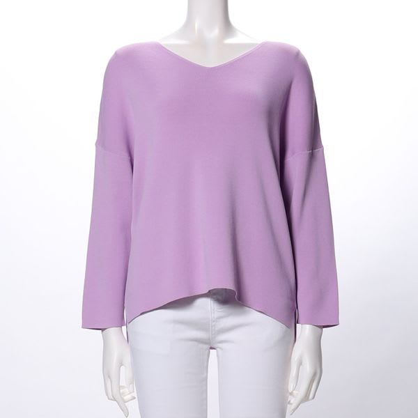 サイドスリット入りVネックニット