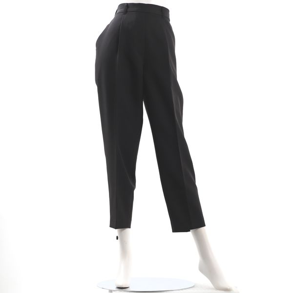 タックテーパードパンツ