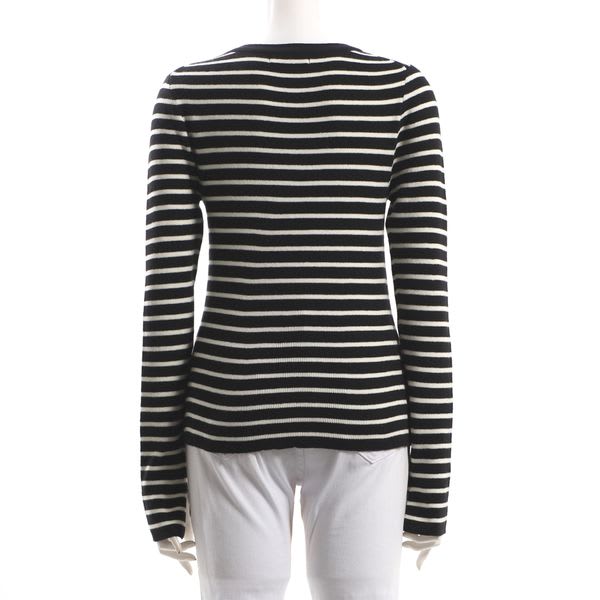 ボーダー柄クルーネックニット