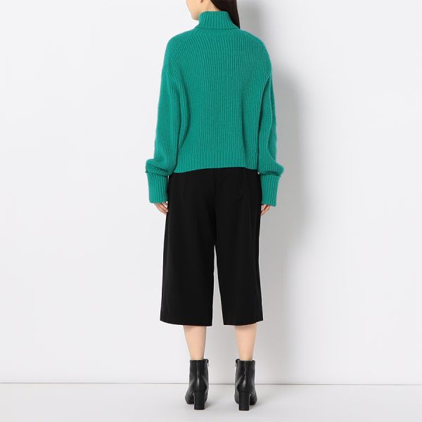 お袖折り返しデザインタートルネックニット
