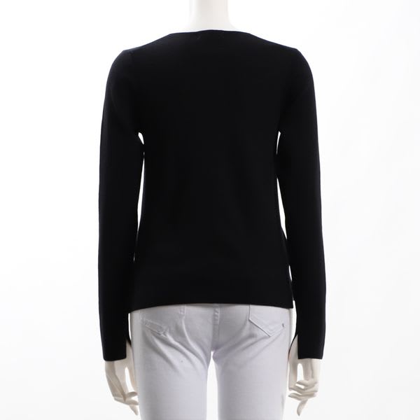 Vネックボリューム袖ニット