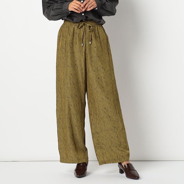 ラインプリント総柄ドロストワイドパンツ