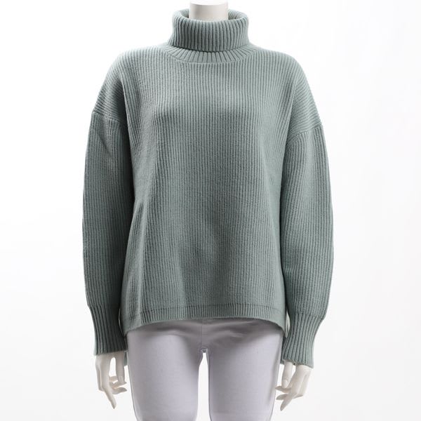 ドロップショルダーミドルゲージタートルネックニット