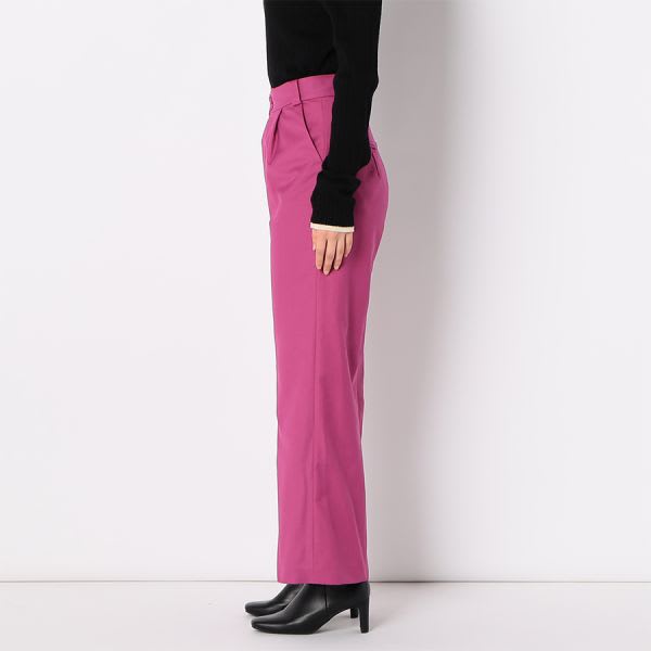 ラップ風フラップタック入りワイドパンツ