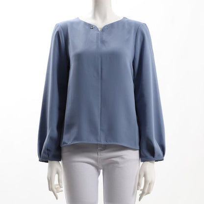 デコルテカッティングブラウス