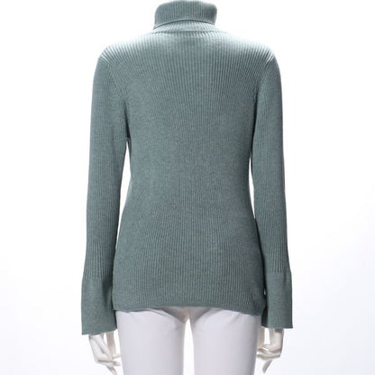 タートルネックリブニット