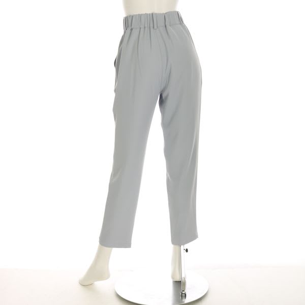 ダブルボタンタック入りテーパードパンツ