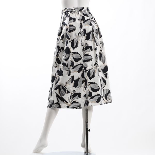 タイプライター大花プリントタックフレアスカート
