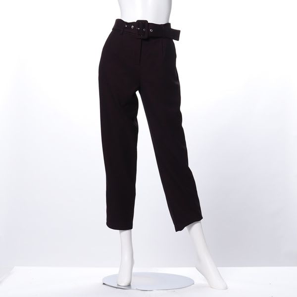 ベルト付きテーパードパンツ