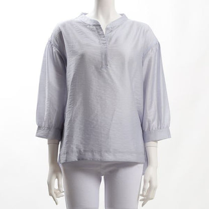 オープンフロントネックブラウス