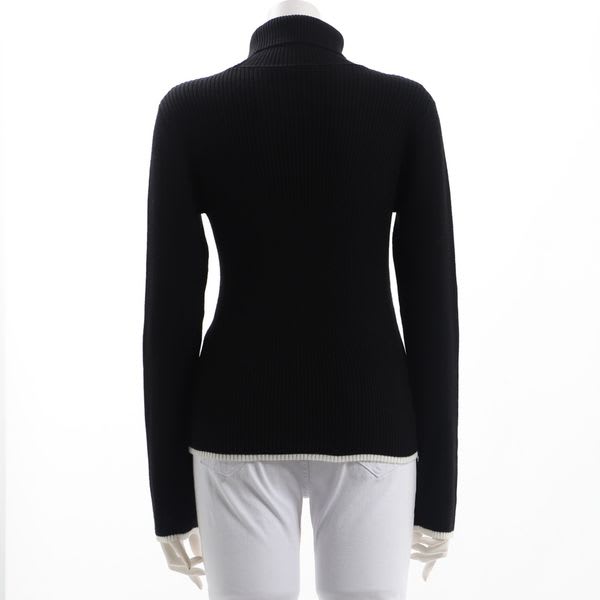 シンプルタートルネックリブニット