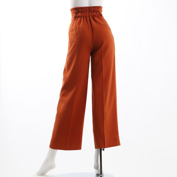 タック入りワイドパンツ