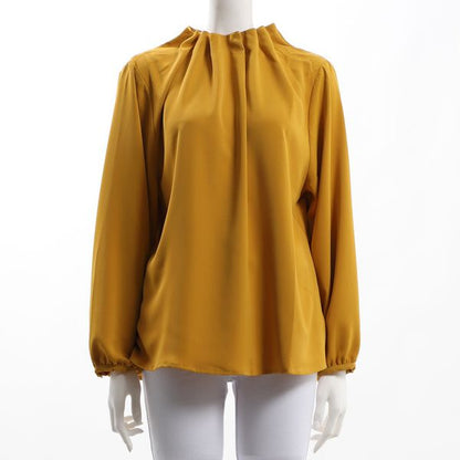 タックデザインネックブラウス