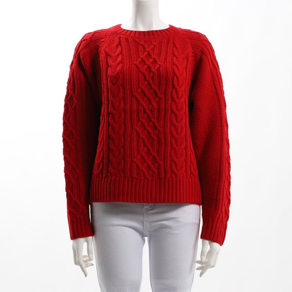 クルーネックケーブル編みニット