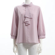 ボウタイ風ブラウス