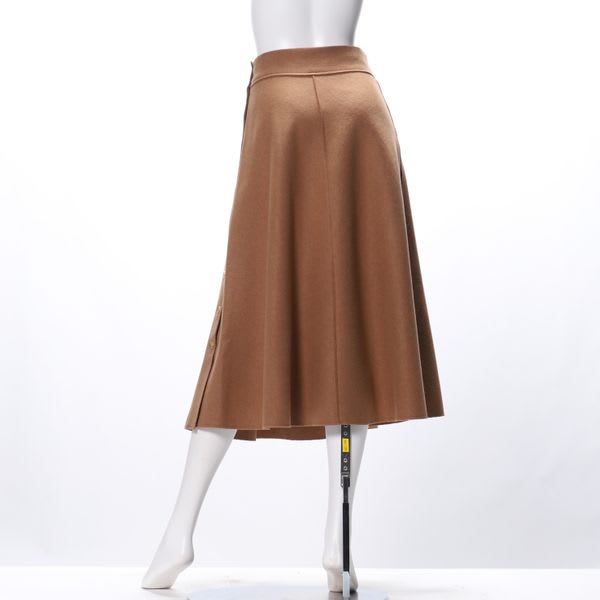 サイドボタンデザインフレアスカート
