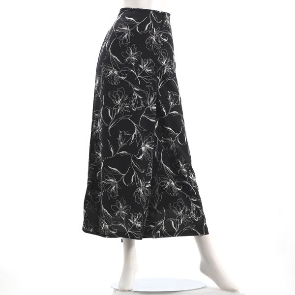 花柄ラップ風パンツ