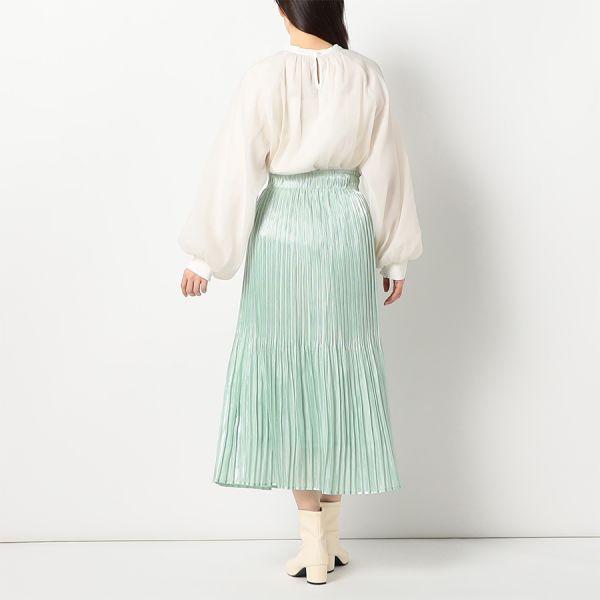 光沢感プリーツスカート