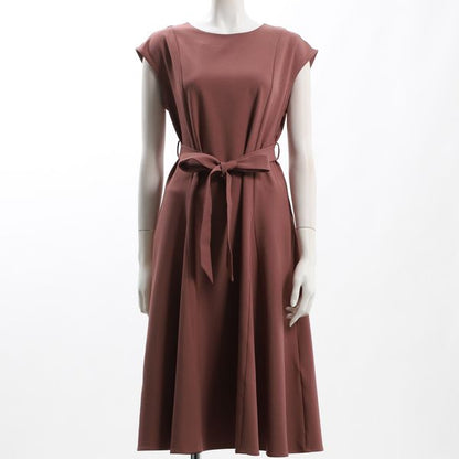 ウエストリボン付きラウンドネックワンピース