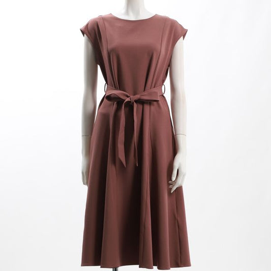 ウエストリボン付きラウンドネックワンピース