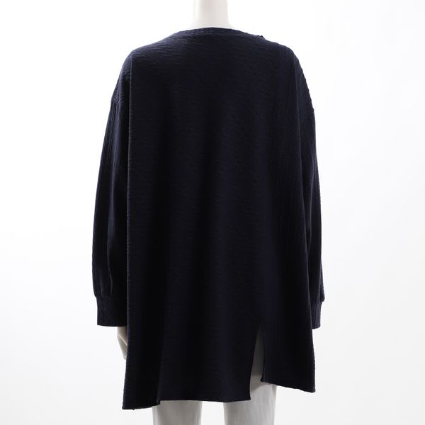 凹凸ジャカードプルオーバー