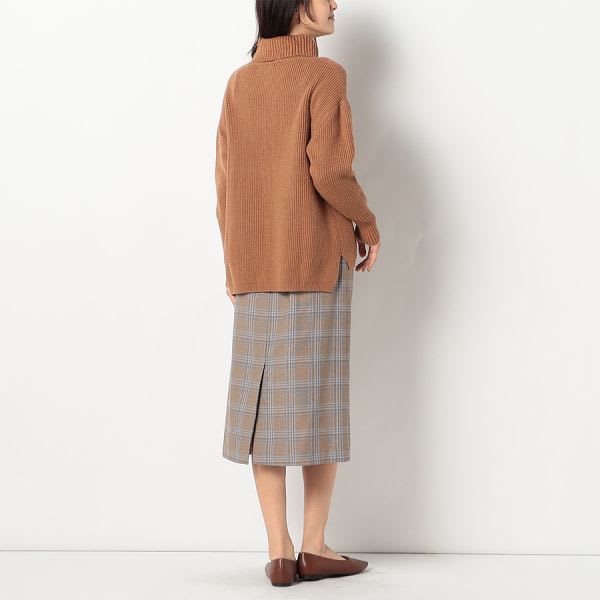 チェック柄セミタイトスカート