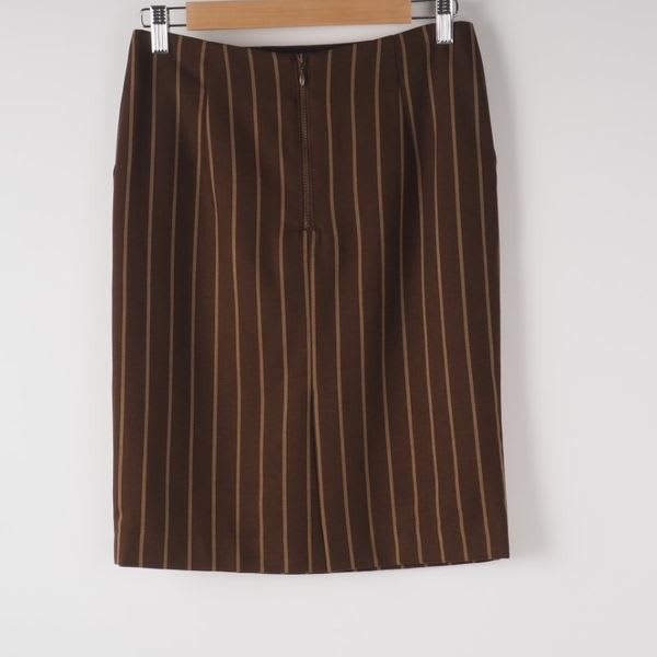ストライプ柄タイトスカート