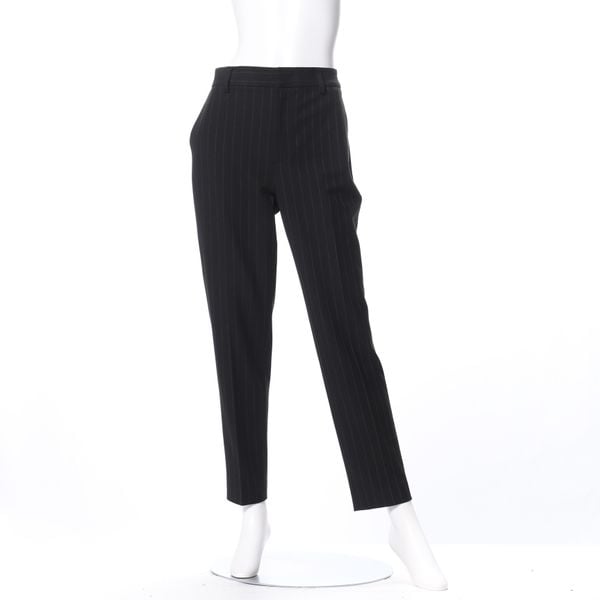 スッキリシルエットテーパードパンツ