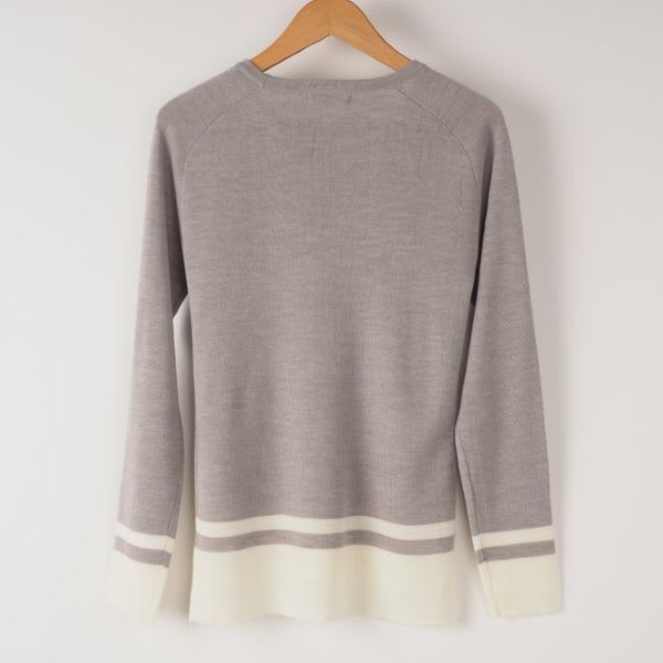 裾バイカラーラウンドネックニット