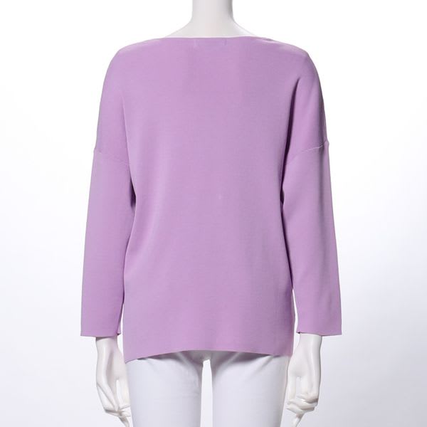 サイドスリット入りVネックニット