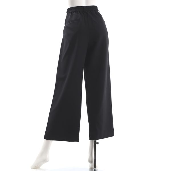 とろんと揺らめくワイドパンツ