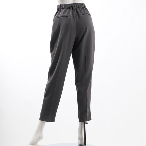 ウエストゴム仕様タックテーパードパンツ