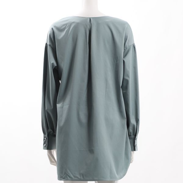 バックテールデザインVネックブラウス