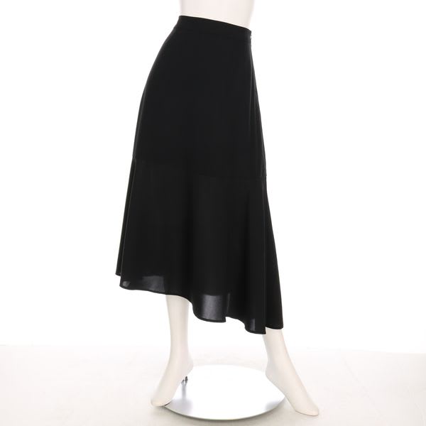 アシンメトリーデザインフレアスカート