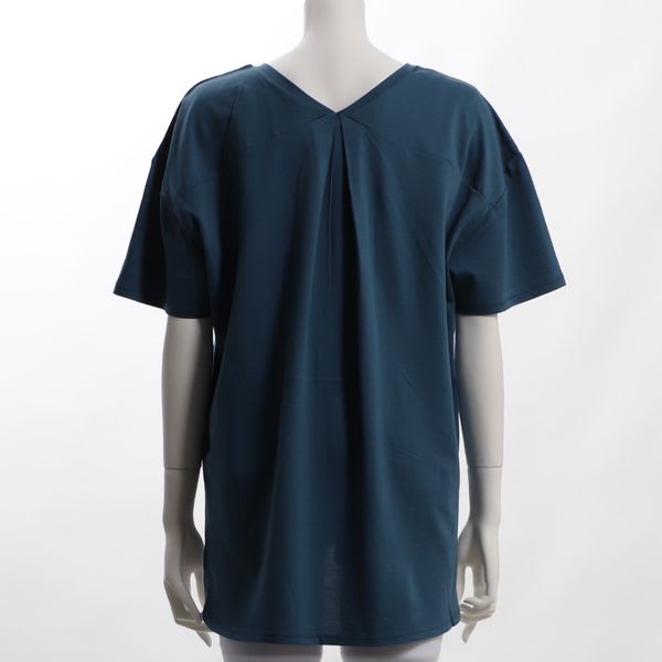 バックテールデザインドロップショルダーカットソー