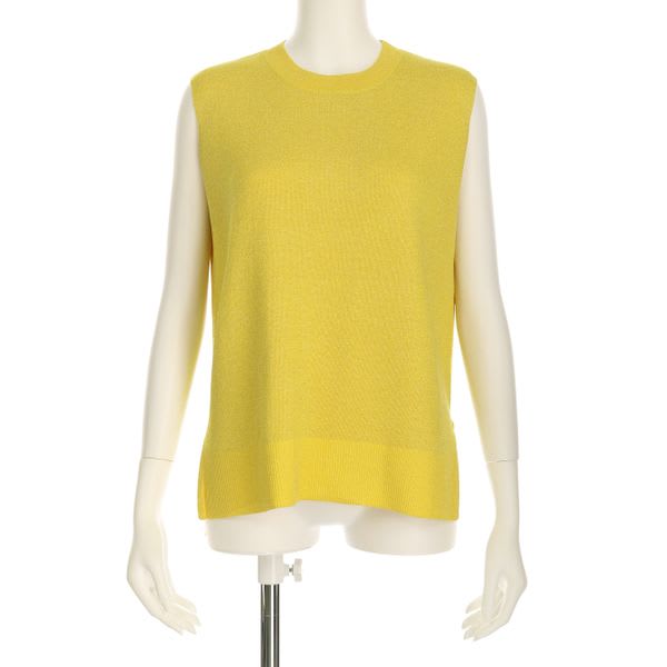 ラメ入りノースリーブニット