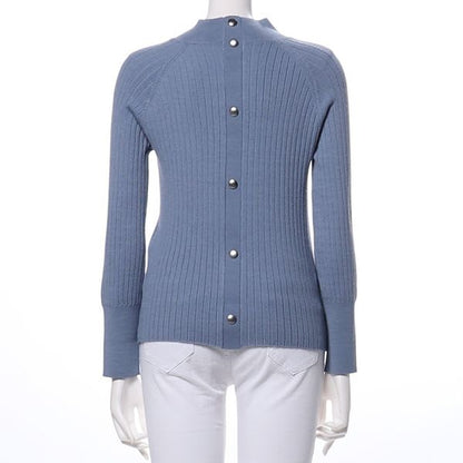 バックボタンデザインハイネックニット