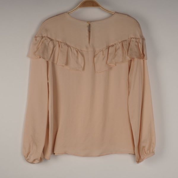 フリルブラウス