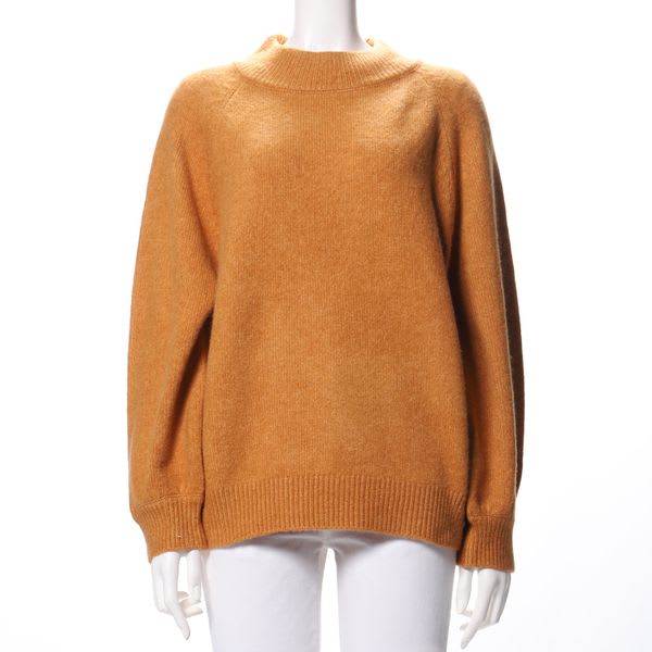 クルーネックラグランスリーブニット