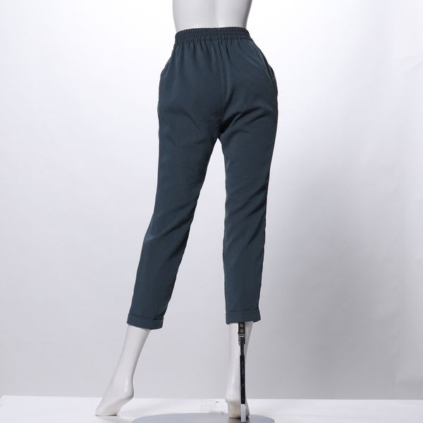 ポケットデザインテーパードパンツ