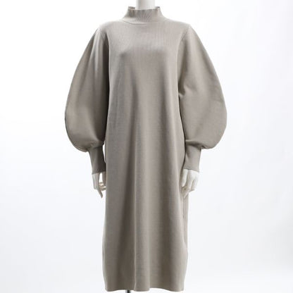 軽量ニットストレートワンピース