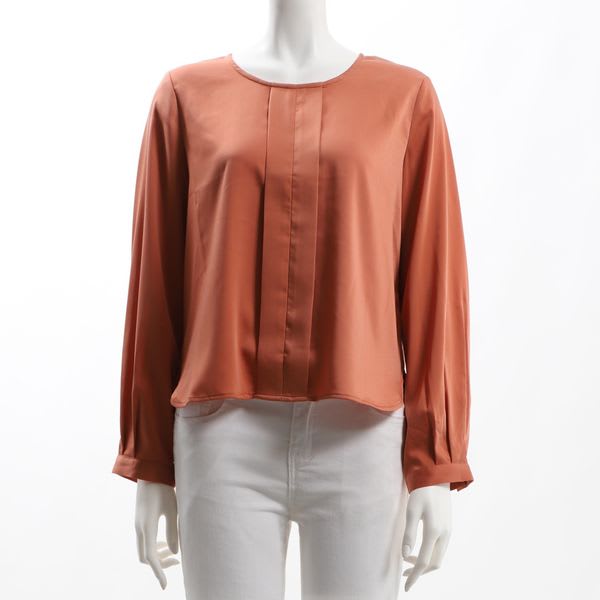 フロントタックラウンドネックブラウス