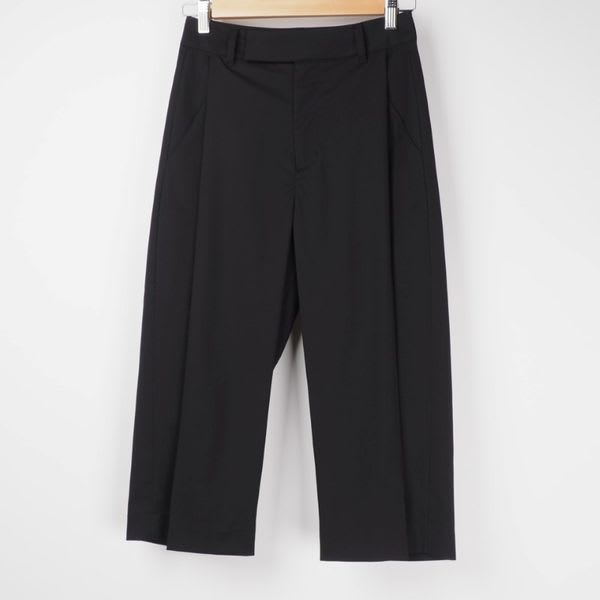 フロントタックワイドパンツ