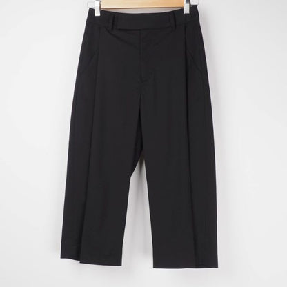 フロントタックワイドパンツ