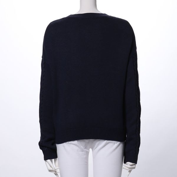 ケーブル編みドロップショルダーニット