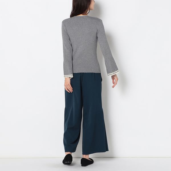 フレアスリーブニット