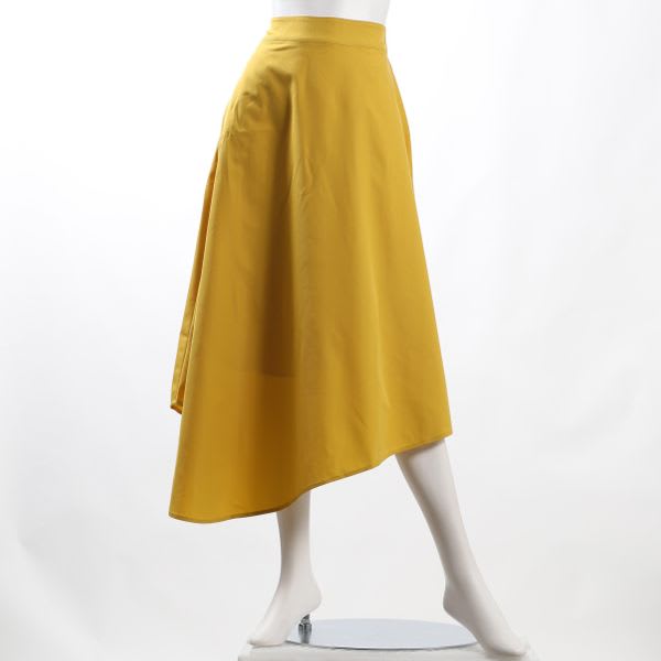 イレギュラーヘムフレアスカート