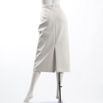 バックスリットタイトスカート